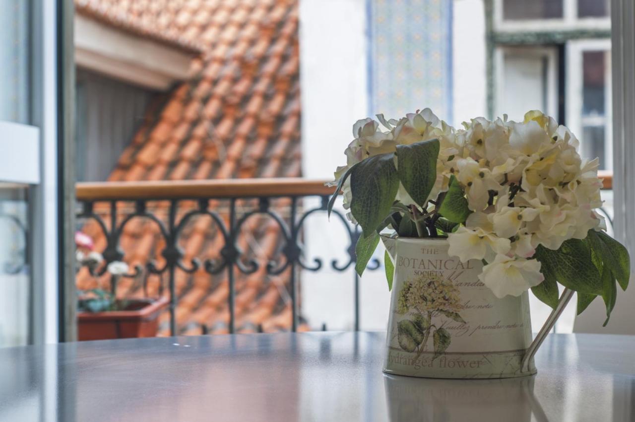 Chic Urban Retreat At Downtown With Balcony & Views Apartment Lisboa Ngoại thất bức ảnh