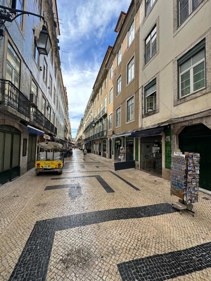 Chic Urban Retreat At Downtown With Balcony & Views Apartment Lisboa Ngoại thất bức ảnh